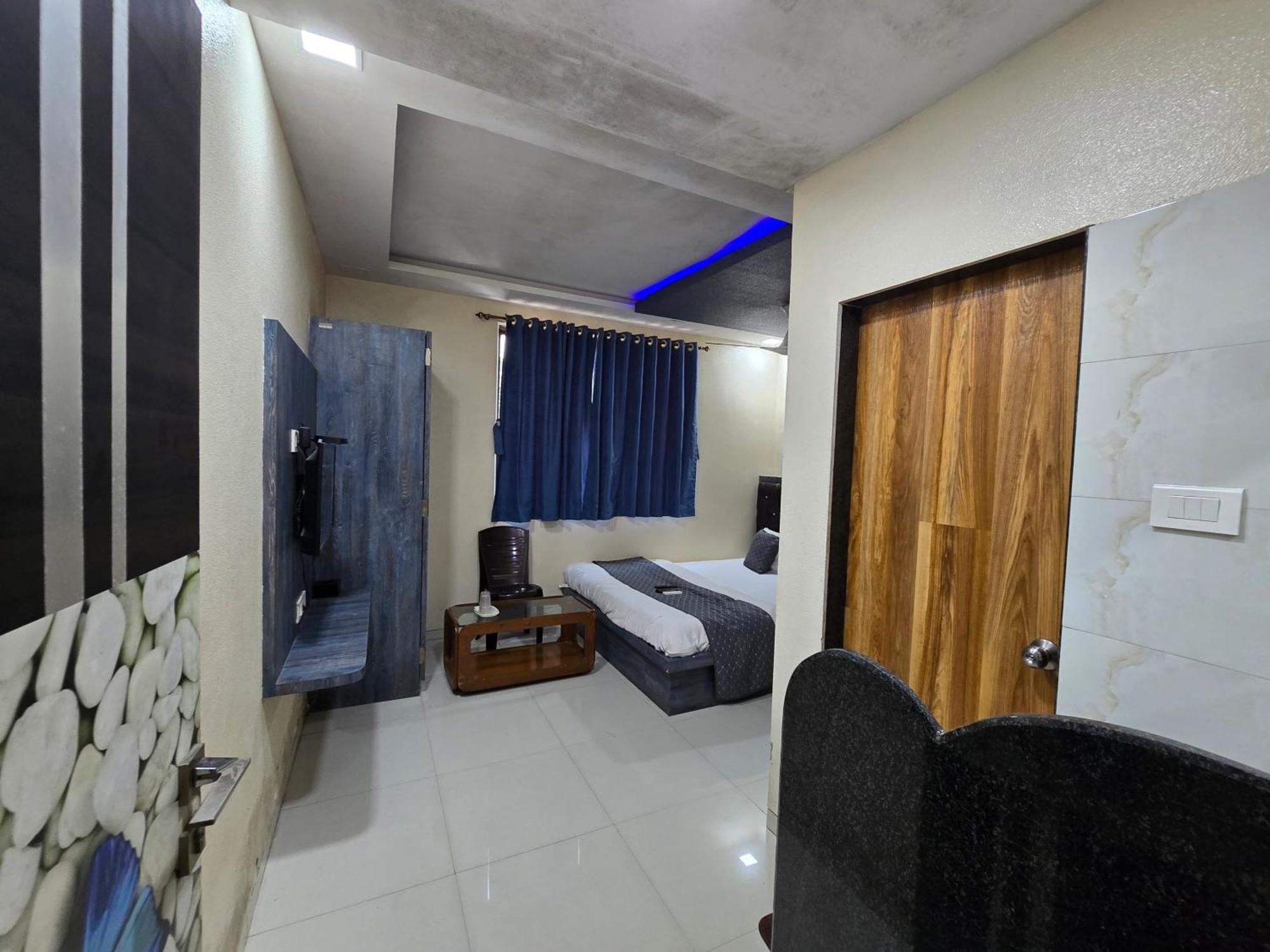 Hotel Mari Aai Residency Navi Mumbai Quarto foto